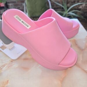 Steve Madden Pink Platform Slides